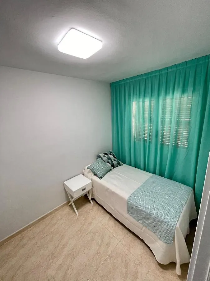 California 1 & 2, Family Only, By Hoteles California Salou Appartement